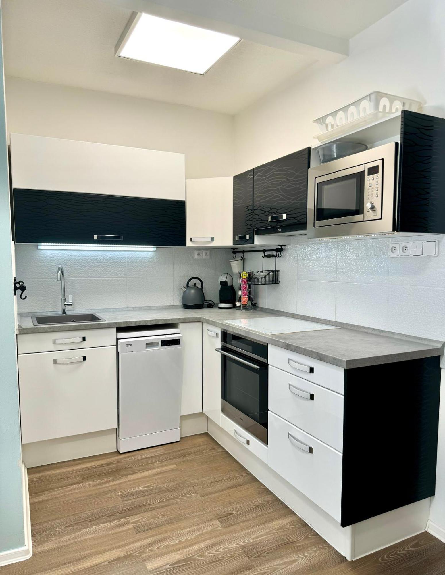 Apartment 31
